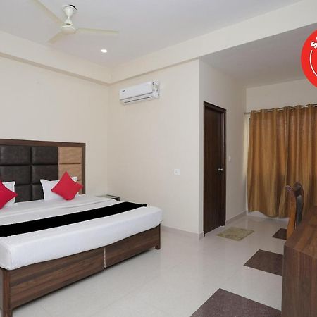 Capital O 37423 Golden Leaf Hotel Dehradun Ngoại thất bức ảnh