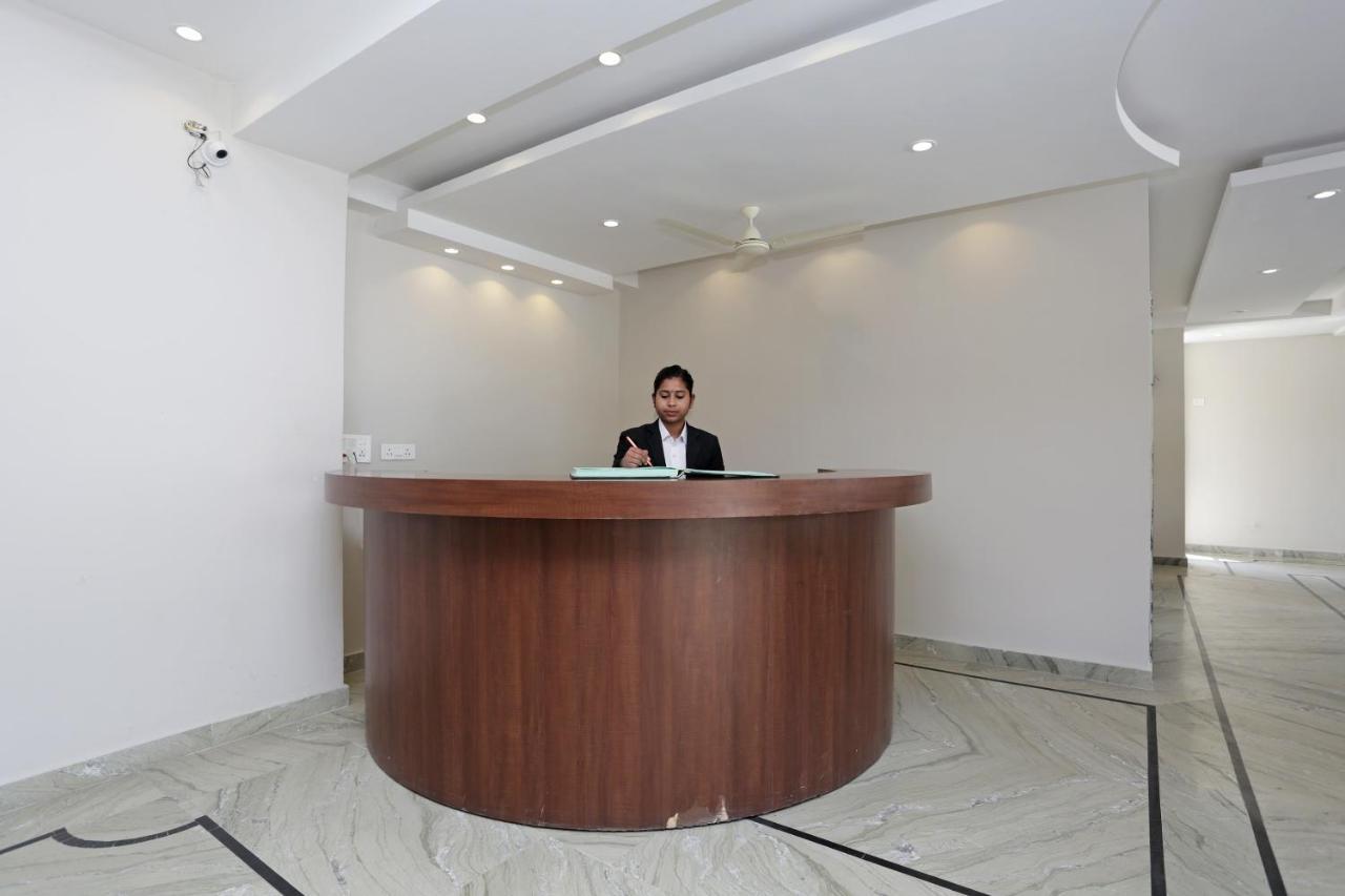 Capital O 37423 Golden Leaf Hotel Dehradun Ngoại thất bức ảnh